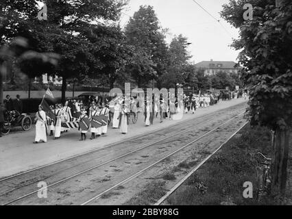 Cérémonie au suffrage et défilé de Mineola à Hempstead, long Island, New York, 24 mai 1913 Banque D'Images