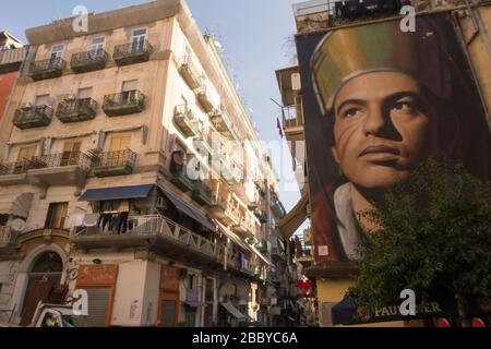 Vue sur la murale Sait Gennaro dans la région de Forcella, Naples, Italie. Banque D'Images