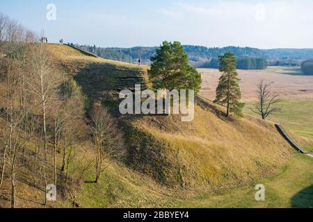 Collines de Kernef, Lituanie, patrimoine mondial de l'UNESCO, était une capitale médiévale du Grand-Duché de Lituanie, attraction touristique et site archéologique Banque D'Images