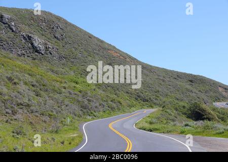 Californie - route de l'état dans le comté de Marin. La Pacific Coast Highway. La partie appelée l'autoroute du littoral 1. Banque D'Images