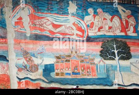 Wat Phumin a quelques-uns des plus uniques peintures murales en Thaïlande. Peintures bien conservées qui représentent les légendes bouddhistes et la vie quotidienne des gens de Tai Lue Banque D'Images