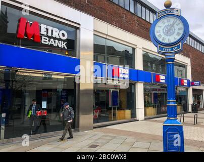 High Wycombe, Royaume-Uni. 2 avril 2020. Metro Bank à High Wycombe lors de l'épidémie de covid-19 où le pays est dans un verrouillage limité. Photo d'Andy Rowland le 02 avril 2020. Crédit: Images Prime Media / Alay Live News Banque D'Images