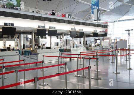 Vue d'un niveau de départ déserté de l'aéroport international Chubu Centrair.le Japon étend les interdictions d'entrée aux voyageurs de 73 pays et régions le 3 avril, y compris les Amériques, le Royaume-Uni et l'Afrique en raison d'une escalade des infections mondiales de coronavirus. Banque D'Images