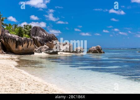 Granitfelsen am Strand Anse Source d'argent, Insel la Digue, Seychelles, Indischer Ozean, Afrika Banque D'Images