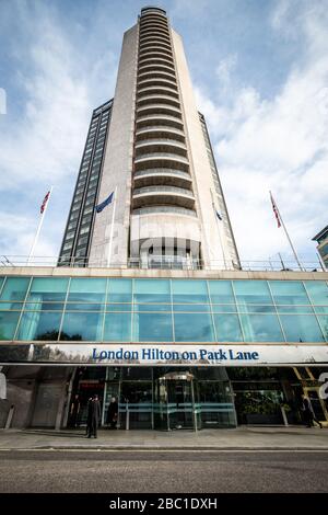 LONDRES- DÉCEMBRE 2019: London Hilton on Park Lane, succursale d'hôtels américains de luxe à Mayfair surplombant Hyde Park Banque D'Images