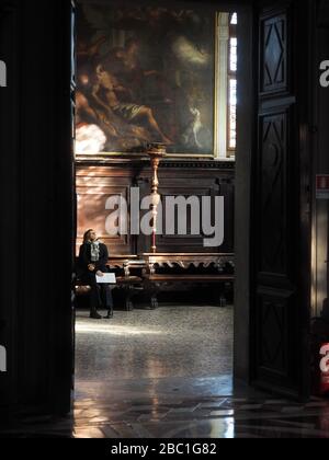 Sala capitolare, salle Capitol, Scuola Grande dei Carmini, école de dévotion et de charité connue sous le nom de Santa Maria dei Carmini, avec des peintures de Giambattis Banque D'Images