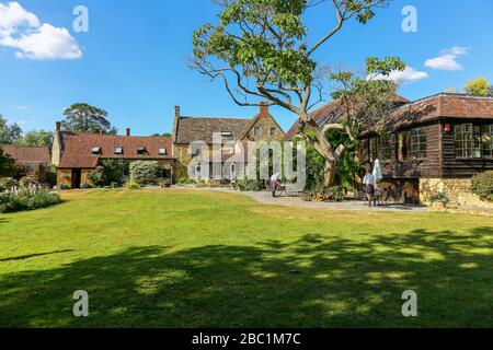 Cole Manor, une maison de campagne anglaise qui était autrefois un café extérieur, Cole, Somerset, Angleterre, Royaume-Uni Banque D'Images