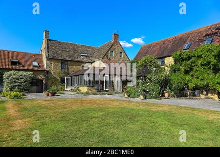 Cole Manor, une maison de campagne anglaise qui était autrefois un café extérieur, Cole, Somerset, Angleterre, Royaume-Uni Banque D'Images