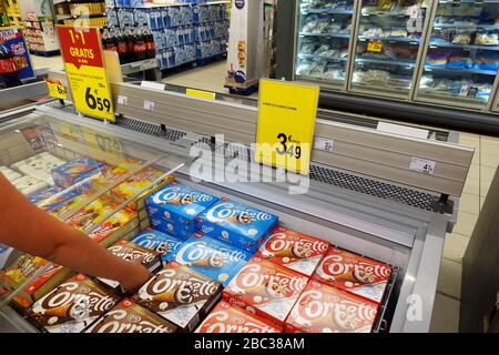 Glaces dans un supermarché Banque D'Images