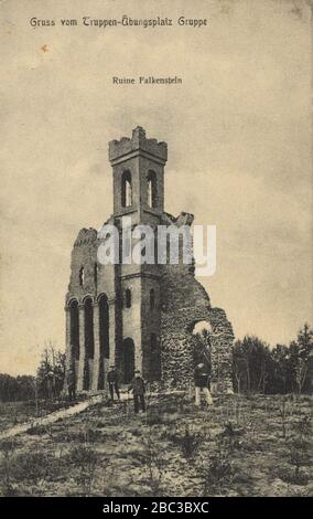 Gruppe, Westpreußen - Truppenübungsplatz, Ruine Falkenstein Banque D'Images