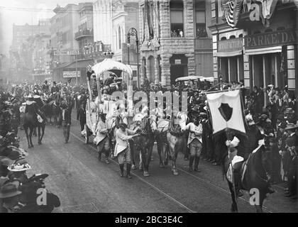 'Rex' Pageant, défilé de Mardi gras passant par Camp Street, la Nouvelle-Orléans, Louisiane, États-Unis, Detroit Publishing Company, début des années 1900 Banque D'Images