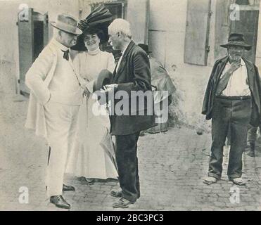 Guido Baccelli (con la nipote Elena) consultato per strada da un contentino, l'illustrazione del medico, marzo 1938, n.46, p. 3. Banque D'Images
