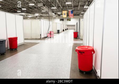 Secaucus, NJ, États-Unis. 2 avril 2020. 2 avril 2020 - Secaucus, NJ, États-Unis: Field Medical Station au Meadowlands exposition Center. Crédit: Michael Brochstein/ZUMA Wire/Alay Live News Banque D'Images