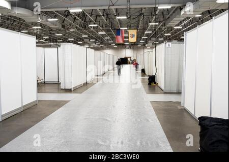 Secaucus, NJ, États-Unis. 2 avril 2020. 2 avril 2020 - Secaucus, NJ, États-Unis: Field Medical Station au Meadowlands exposition Center. Crédit: Michael Brochstein/ZUMA Wire/Alay Live News Banque D'Images