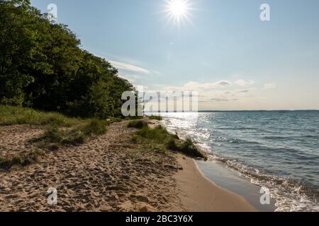 La plage de sable du lac Michigan sur la péninsule Old Mission, traverse City Banque D'Images