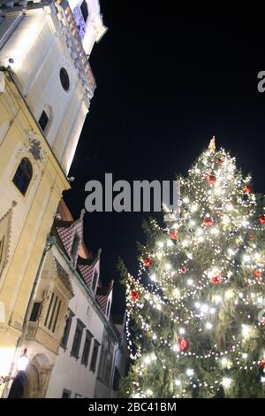 Noël trois dans une nuit d'hiver Bratislava Banque D'Images