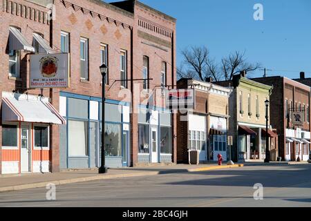 Darien, Wisconsin, États-Unis. Une partie d'une rue principale désertée dans la petite communauté du sud-est du Wisconsin. Banque D'Images