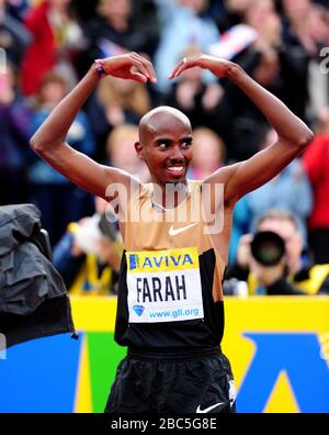 Mo Farah, de Grande-Bretagne, célèbre la victoire des hommes de 5000 mètres Banque D'Images