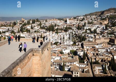 Albaicín quartier vu d'Alcazaba, Alhambra, Grenade, Andalousie, Espagne Banque D'Images