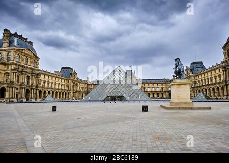 France, Paris, muséuml du Louvre pendant le confinement de Covid 19 Banque D'Images