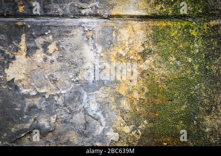 Conception de briques et mur en pierre - vue rapprochée dans les bâtiments historiques de Trieste Banque D'Images