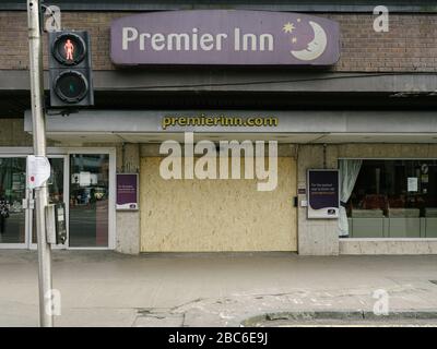 Hôtel Premier Inn sur Argyll Street à Glasgow, embarquement et fermé pour affaires pendant la pandémie de coronavirus au Royaume-Uni. Banque D'Images