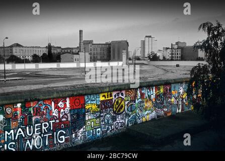 Certaines des dernières photos avec le mur de Berlin de l'Ouest côté allemand jours avant qu'il est tombé le 9 novembre 1989. Le mur de Berlin divisé à partir de la chambre 196 Banque D'Images