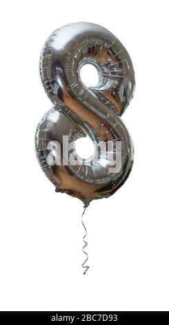 Argent numéro huit ballon de partie isolé sur un fond blanc avec ribon argent Banque D'Images