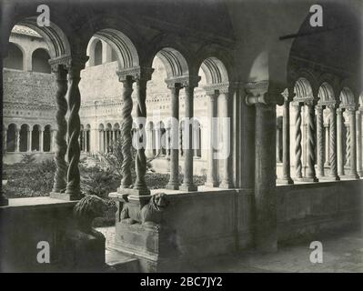 Cloître de la basilique Saint-Jean-Latran, Rome, Italie, années 1920 Banque D'Images