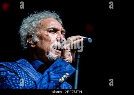 Skanderborg, Danemark. 11 août 2018. Le chanteur et compositeur gallois Tom Jones organise un concert en direct lors du festival de musique danois SmukFest 2018. (Crédit photo: Gonzales photo - Lasse Lagoni). Banque D'Images