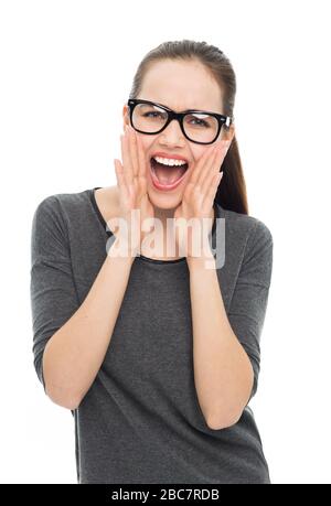 Femme criant sur fond blanc Banque D'Images