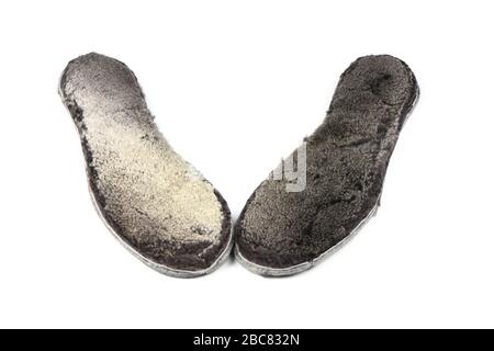 Semelles intérieures en fourrure d'hiver pour chaussures sur fond blanc. Photo haute résolution. Profondeur de champ complète. Banque D'Images