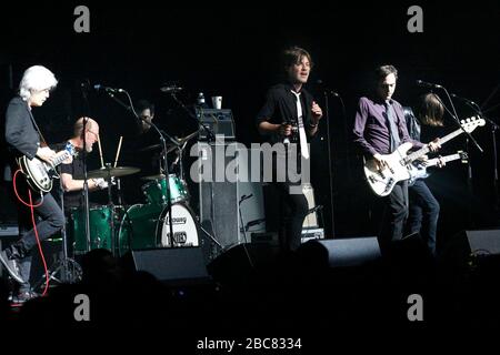 Windows entaché avec l'ancien guitariste Smashing Pumpkins James Iha, Hanson chanteur/keyboardiste Taylor Hanson, Fountains de Wayne bassin Adam Schlesinger et bon marché Trick drummer Bun E. Carlos se présentant au Borgata à Atlantic City, New Jerseiy le 2 mai 2009. Crédit: Scott Weiner/MediaPunch Banque D'Images