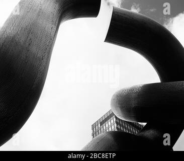 Sculpture en acier inoxydable. Berlin, Allemagne Banque D'Images