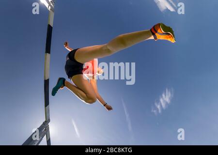 Athletics, haies, femme, 22 ans, Schorndorf, Bade-Wurtemberg, Allemagne Banque D'Images