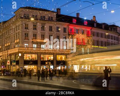 Lumières de Noël sur la Bahnhofstrasse à Zurich Banque D'Images