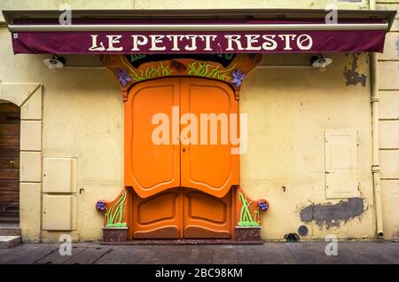 Entrée au restaurant Art Nouveau à Collioure Banque D'Images