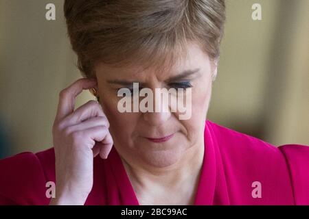Édimbourg, Royaume-Uni. 27 février 2020. Photo : Nicola Sturgeon MSP - Premier ministre de l'Écosse et chef du Parti national écossais. Scènes du Parlement écossais à Holyrood, Édimbourg. Banque D'Images
