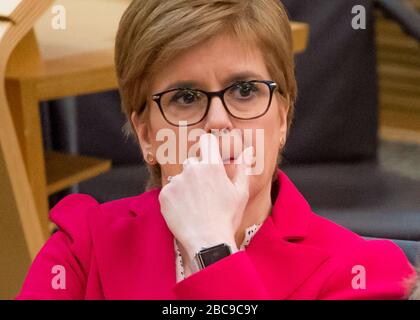 Édimbourg, Royaume-Uni. 3 mars 2020. Photo : Nicola Sturgeon MSP - Premier ministre de l'Écosse et chef du Parti national écossais. Scènes des premiers ministres questions au Parlement écossais à Holyrood, Édimbourg. Banque D'Images