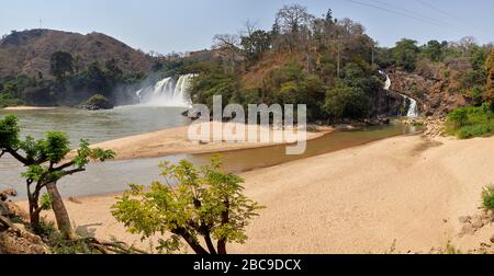 Binga Falls, Cachoeiras do Binga, Angola, Binga Waterfall, Keve River, Conda, Angola Banque D'Images