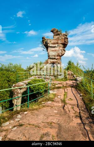 Drachenfels, dent molaire, Felsenburg, tête de dragon, dragon, plate-forme de visualisation, effrayant, bizarre, étrange, ruine, Banque D'Images