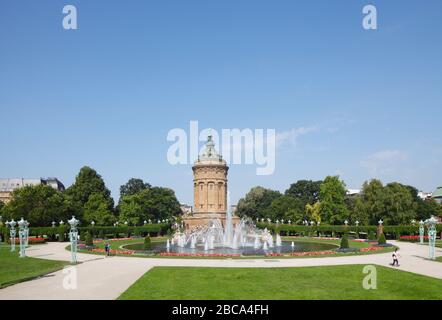 Tour d'eau, Friedrichsplatz, Mannheim, Bade-Wuerttemberg, Allemagne, Europe Banque D'Images