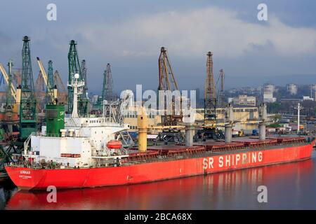Cargo, port de Varna, Bulgarie, province homonyme Banque D'Images