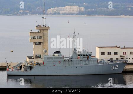 Navire de la Marine, Port de Varna, province homonyme, Bulgarie Banque D'Images