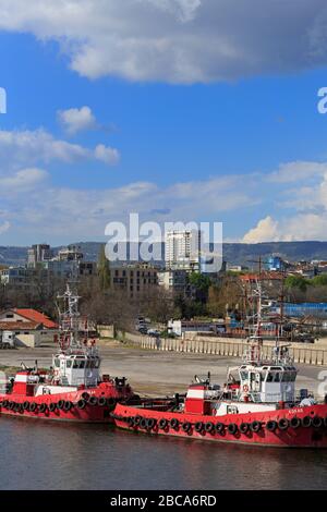 Remorqueurs, Port de Varna, Province homonyme, Bulgarie Banque D'Images