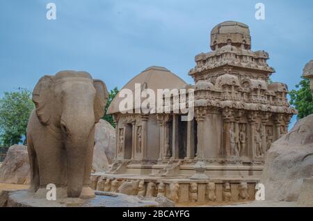 Temple du Seashore, Ganesh Ratha, Five Rathas, Arjuna penance sont patrimoine mondial de l'UNESCO situé à Mamallapuram aka Mahabalipuram dans Tamil Nadu, Ind Banque D'Images