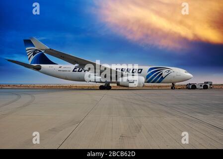 Appareil AirCargo Airbus A330 d'Egypte Banque D'Images