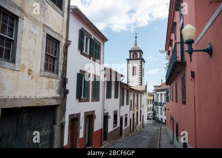 L'église de Sao Pedro dans le centre ville de Funchal sur l'île de Madère du Portugal. Portugal, Madère, avril 2018 Banque D'Images