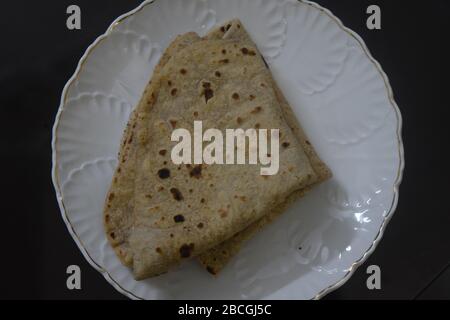 chappati avec karahi de poulet traditionnel Banque D'Images