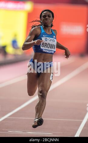 DOHA - QATAR - SEP 30: Brittany Brown (USA) en compétition dans les femmes 200 m semi - finale pendant le quatrième jour du 17ème Championnat mondial d'athlétisme de l'IAAF Banque D'Images